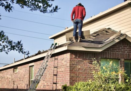 What to Do Before Signing a Roofing Contract